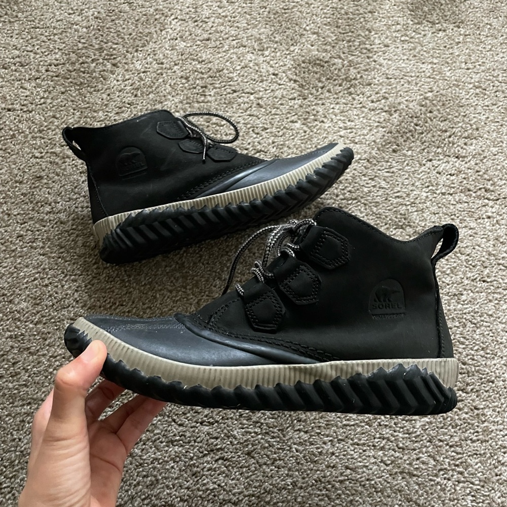 Sorel Black and Gray Ankle Booties